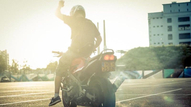 How to shoot against strong backlight