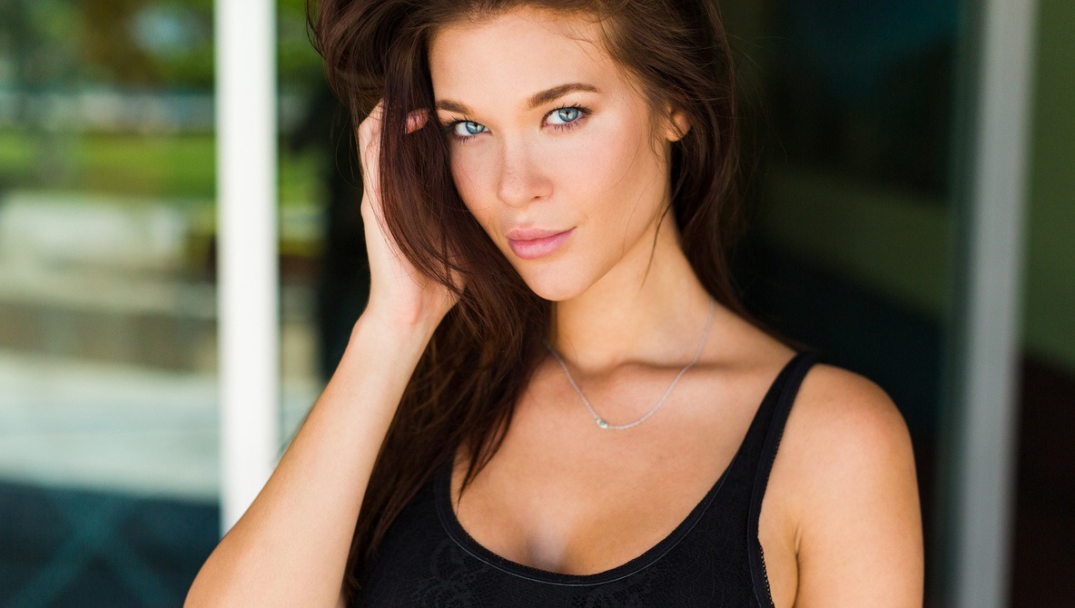 Shooting Natural Light Portraits and the Art of Improv Pt 2 | Fstoppers Shooting Natural Light Portraits and the Art of Improv Pt 2 | Fstoppers