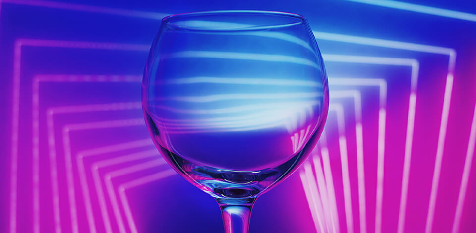 How to Photograph Glass Without Reflection – 12 Easy Tips